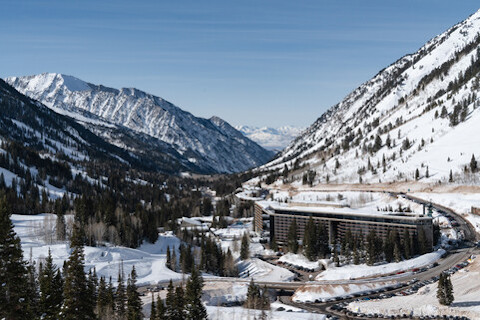 The Cliff Lodge is an event venue and meeting space at Snowbird, perfect for corporate meetings and conferences